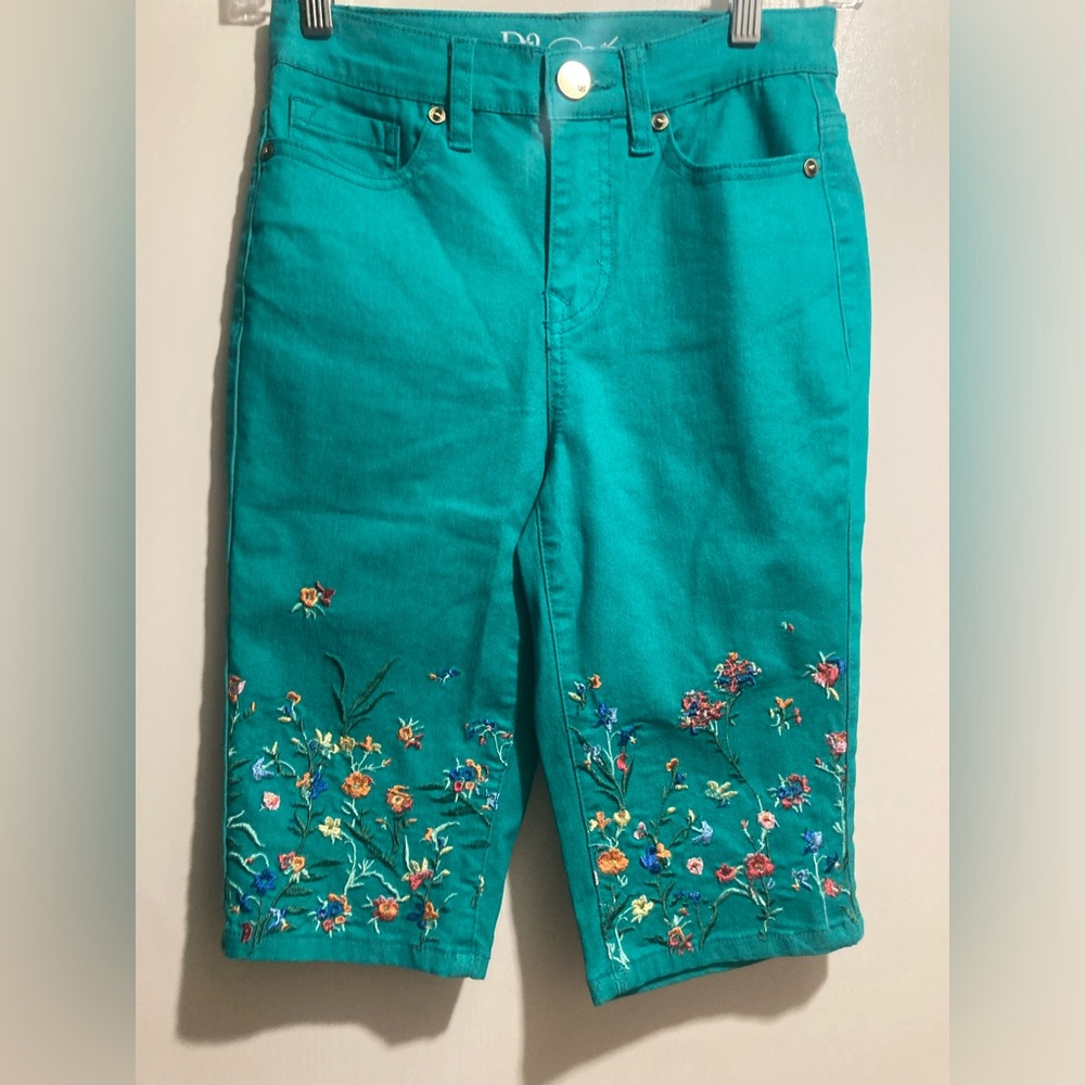 DG2 by Diane Gilman Teal Floral Embroidered Women's Bermudas